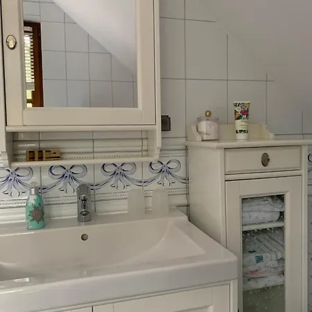 Dom Nad Jeziorem Tajty Lötzen Exterior foto
